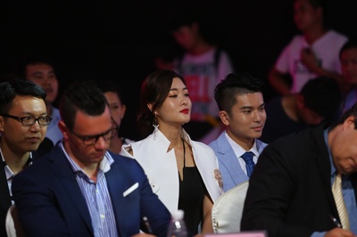 火魔高跟鞋剧照的剧照