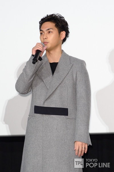 粉与灰剧照的剧照