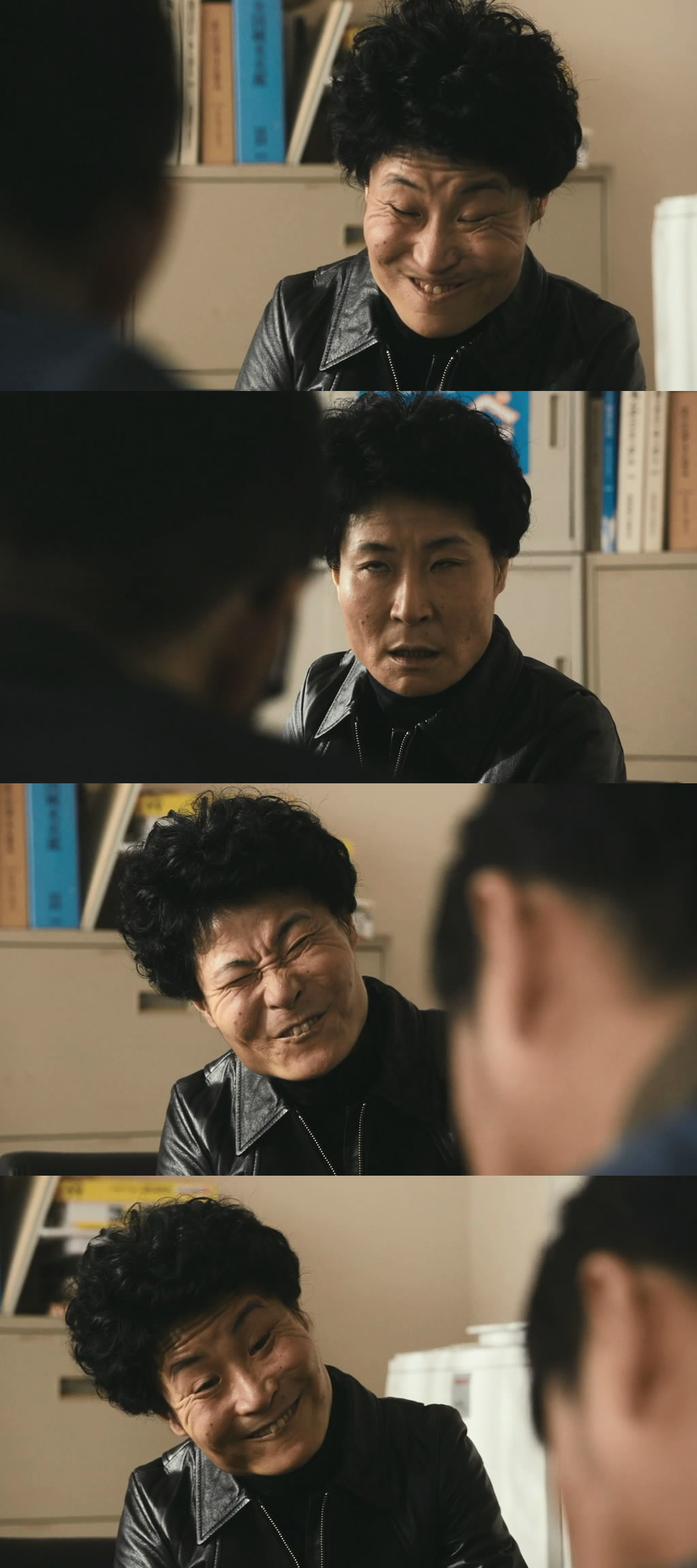 再见金钱，前往贫困村剧照的剧照