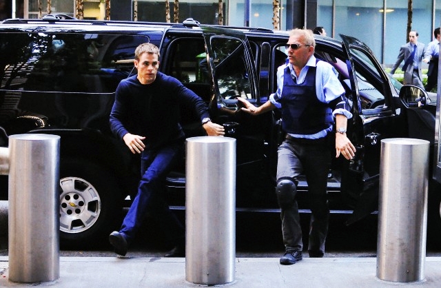 一触即发剧照的剧照