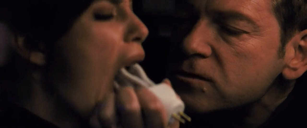 一触即发剧照的剧照