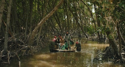 淹没剧照的剧照