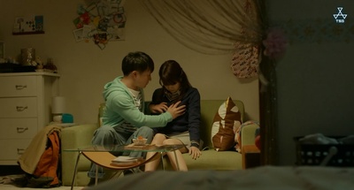 白昼之雨剧照的剧照