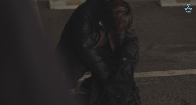 白昼之雨剧照的剧照