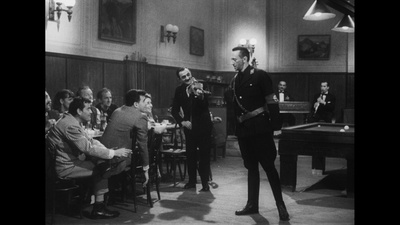 大街上的商店剧照的剧照