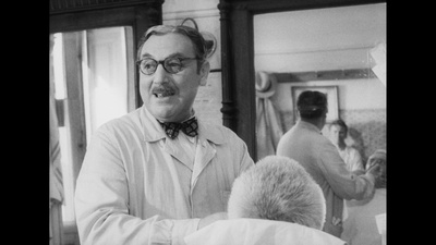 大街上的商店剧照的剧照