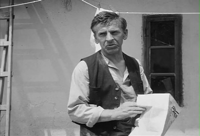 大街上的商店剧照的剧照