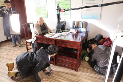 任性的硬币剧照的剧照