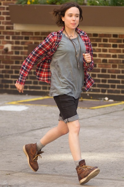 塔卢拉剧照的剧照