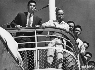 饥饿海峡剧照的剧照