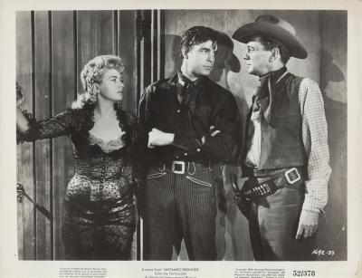 邊塞麗春花剧照的剧照