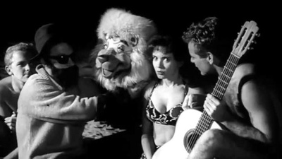 少女和海怪剧照的剧照