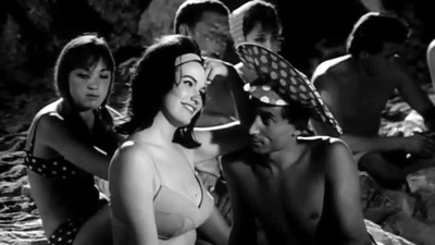 少女和海怪剧照的剧照