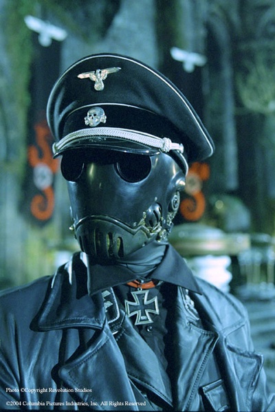 地狱男爵剧照的剧照