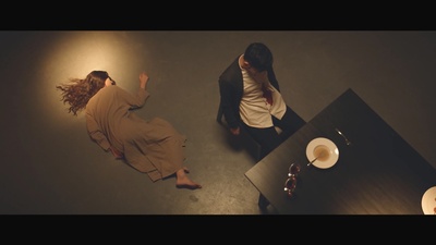 所爱非人剧照的剧照