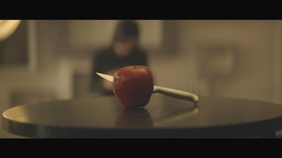 所爱非人剧照的剧照