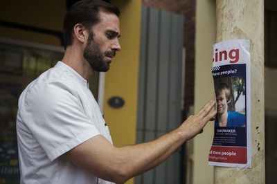 陌生之地剧照的剧照