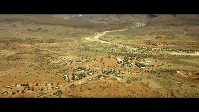 陌生之地剧照的剧照