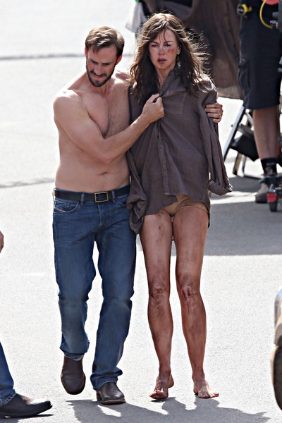 陌生之地剧照的剧照