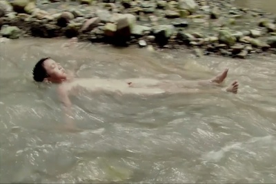 有人赞美聪慧，有人则不剧照的剧照