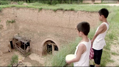 有人赞美聪慧，有人则不剧照的剧照