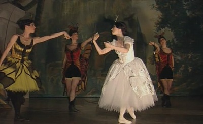 天鹅湖剧照的剧照