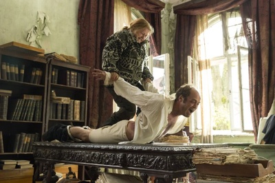 男人与鸡剧照的剧照