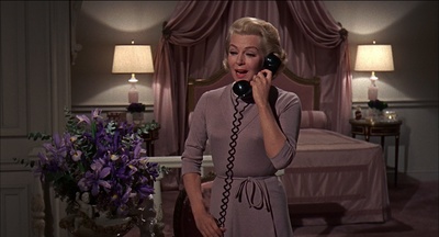 秋霜花落泪剧照的剧照