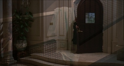 秋霜花落泪剧照的剧照