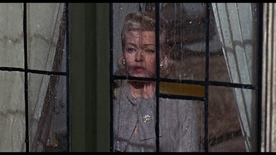 秋霜花落泪剧照的剧照