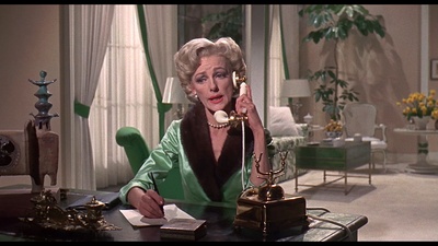 秋霜花落泪剧照的剧照