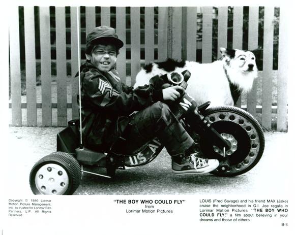 屋顶上的男孩剧照的剧照