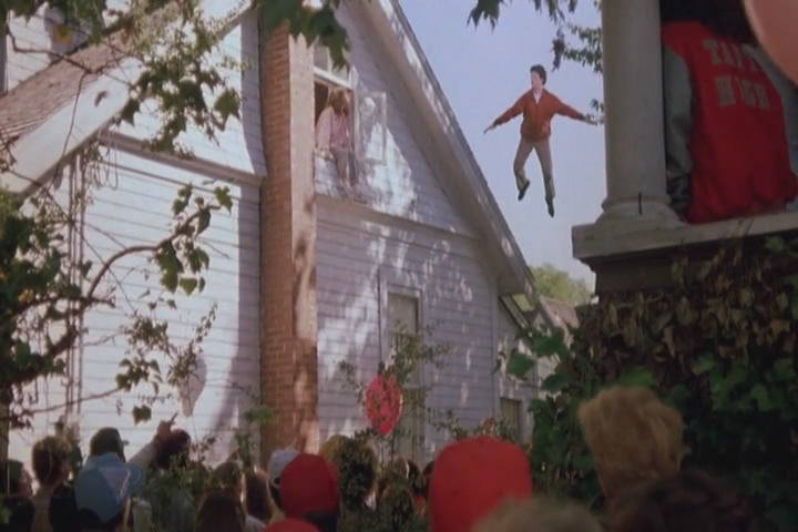 屋顶上的男孩剧照的剧照