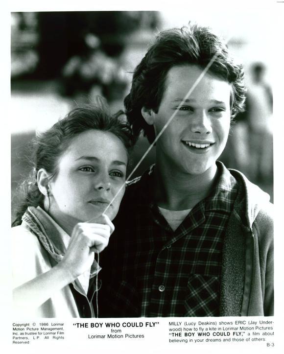 屋顶上的男孩剧照的剧照