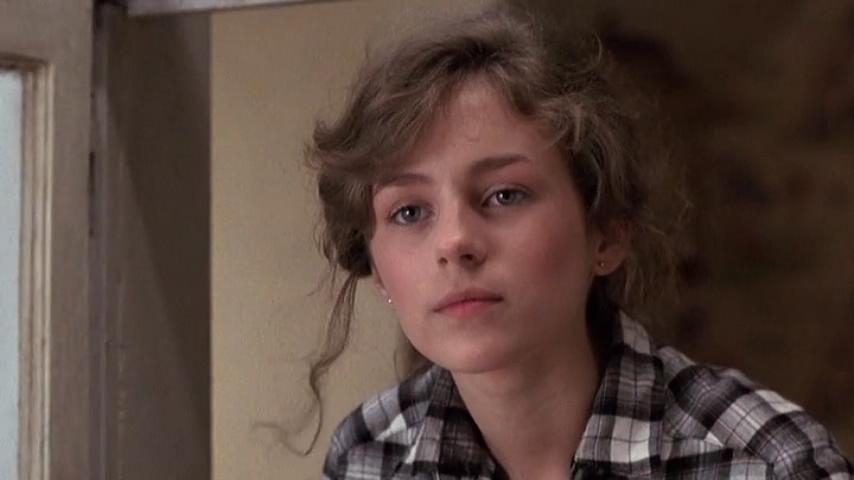 屋顶上的男孩剧照的剧照