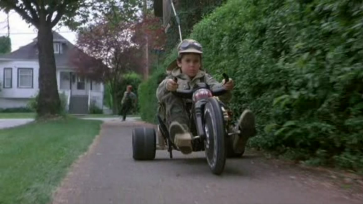 屋顶上的男孩剧照的剧照