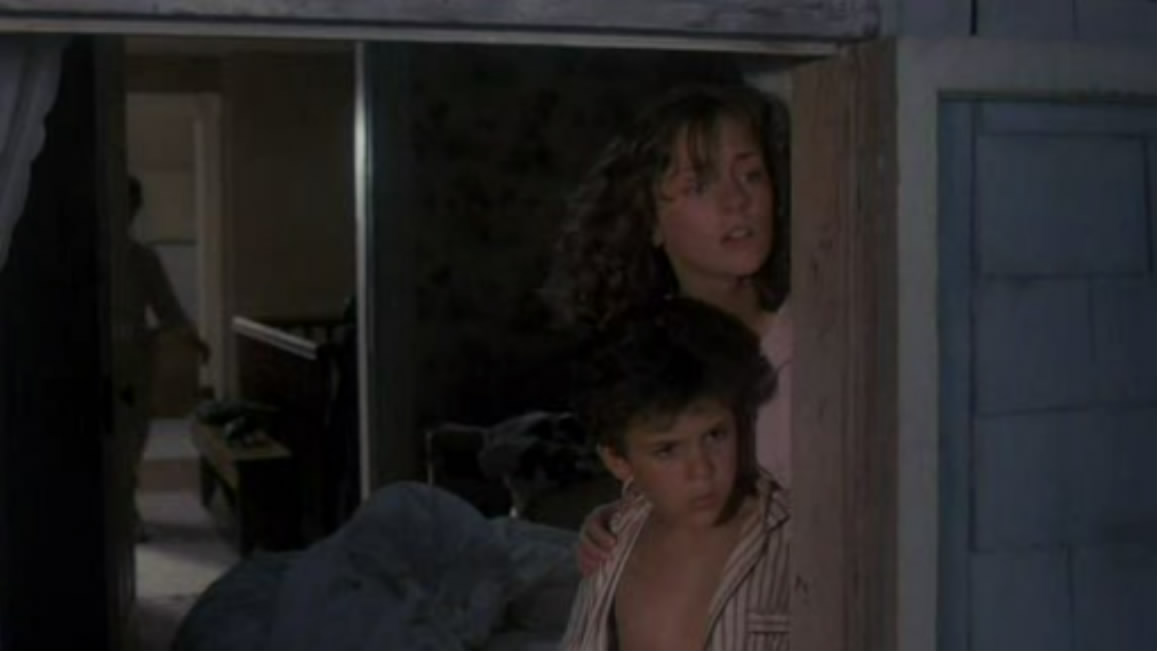 屋顶上的男孩剧照的剧照