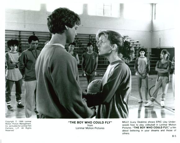 屋顶上的男孩剧照的剧照