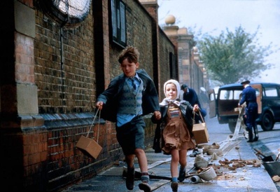 希望与荣耀剧照的剧照