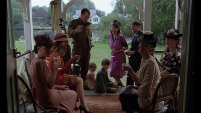 希望与荣耀剧照的剧照