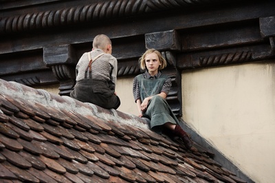 八月的雾剧照的剧照