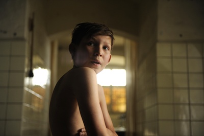 八月的雾剧照的剧照