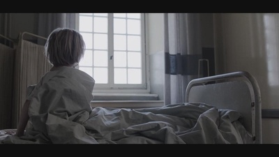 八月的雾剧照的剧照