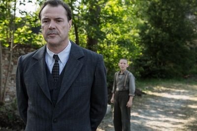 八月的雾剧照的剧照