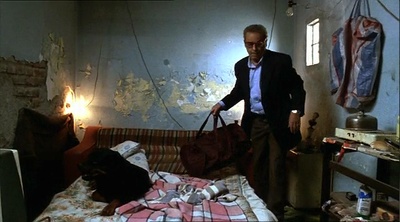 爱情是狗娘剧照的剧照