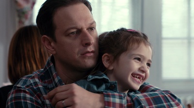 微笑回应剧照的剧照