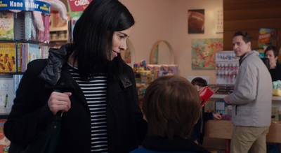 微笑回应剧照的剧照