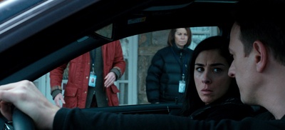 微笑回应剧照的剧照