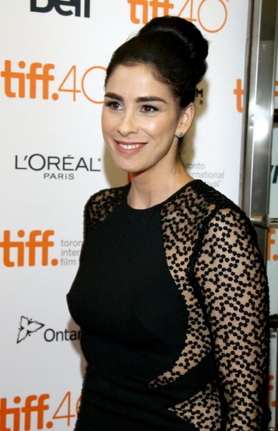 微笑回应剧照的剧照