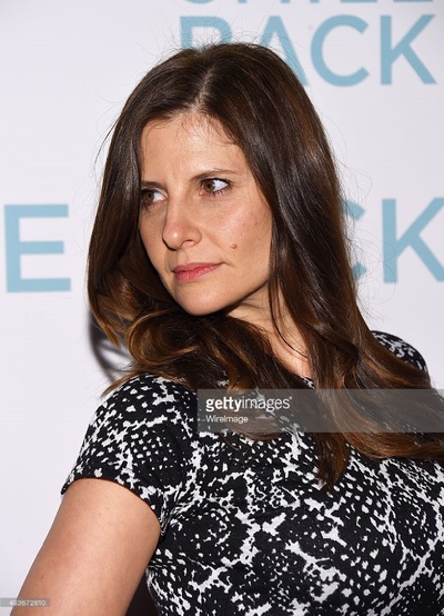 微笑回应剧照的剧照